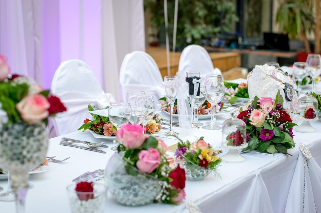 wedding reception, table setting, flowers, centerpieces, floral arrangements, glassware, stemware, flower background, table, dinner, event, roses, nature, decoration, seats, flower wallpaper, beautiful flowers, wedding, wine glasses